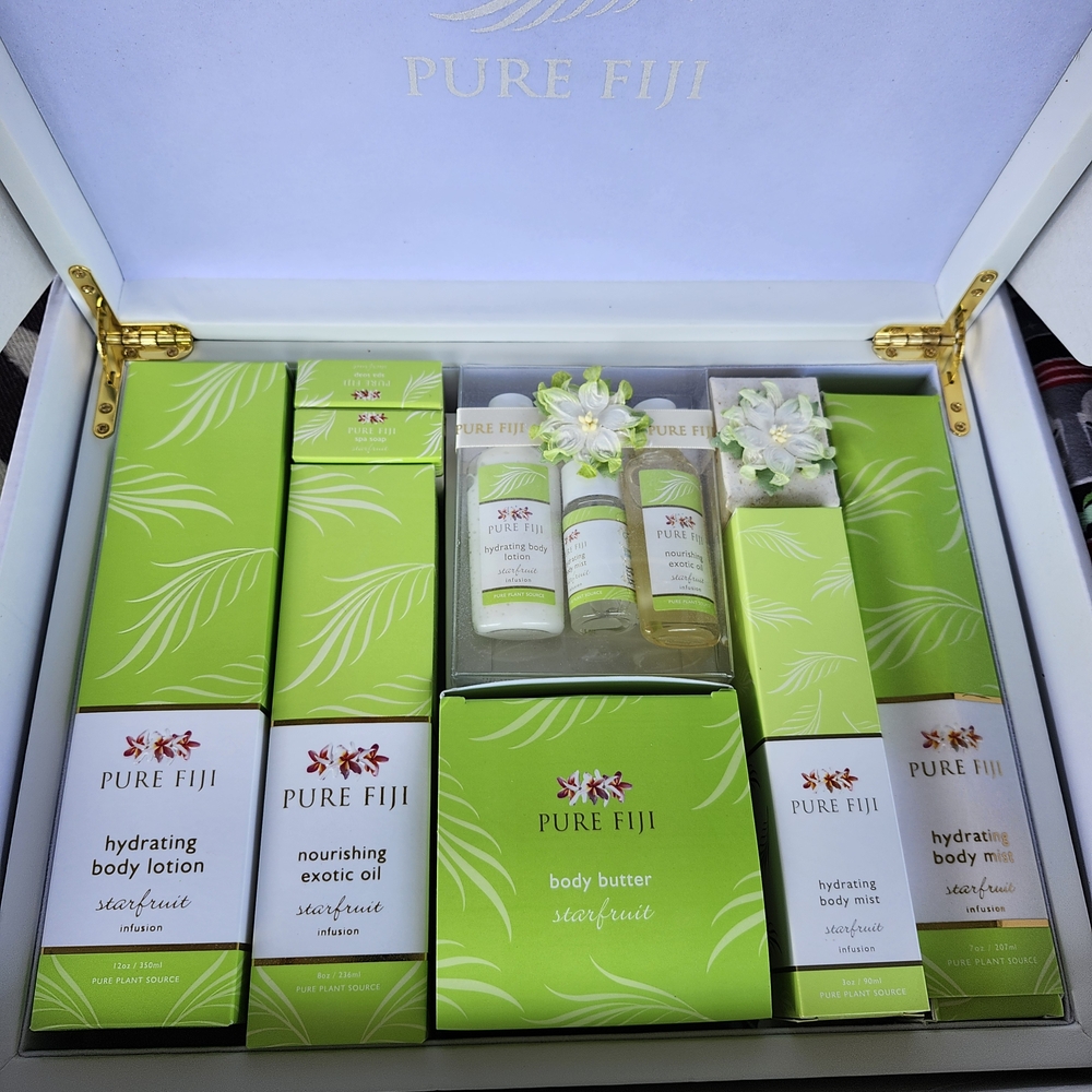 ❌️SOLD❌️ Pure Fiji Star Fruit Skincare Luxury Gift Set